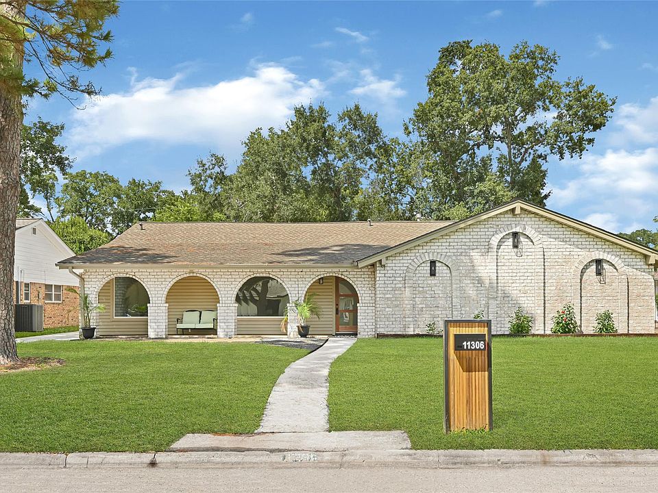 1st image of 11306 Valley Spring Dr