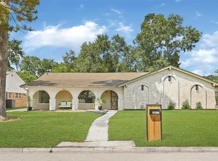 11306 Valley Spring Dr, Houston, TX 77043
