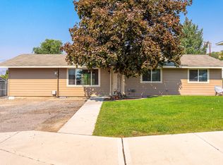 27 31st St NE, East Wenatchee, WA 98802