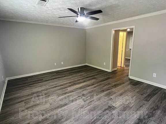 2nd image of 3081 Parkside Ct