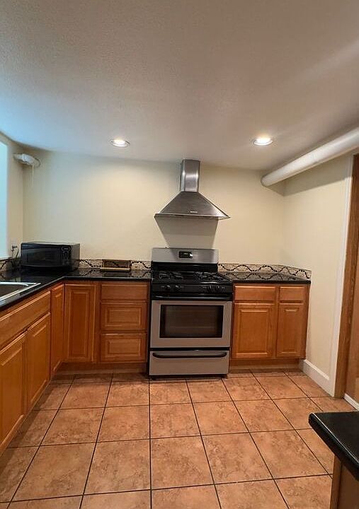 1st image of 1291 N Gaylord St #1