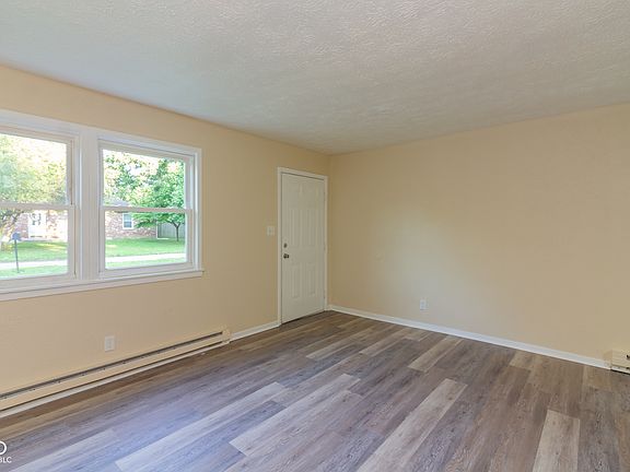 3rd image of 6019 Bluff Crest Ct