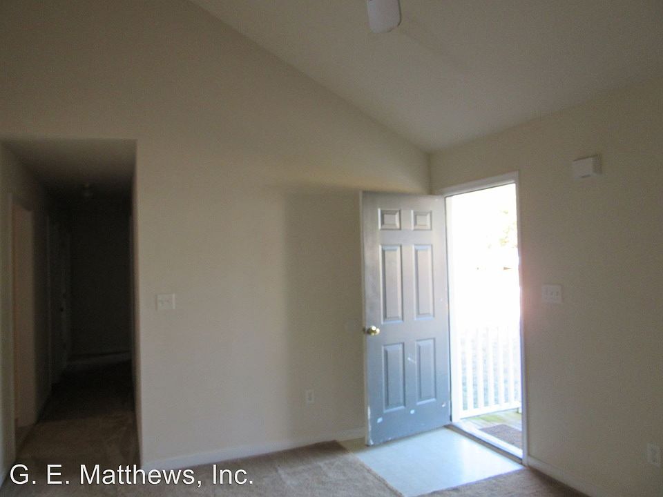 2nd image of 11121 Crystalwood Ct