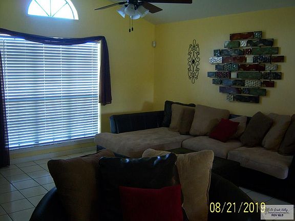 5th image of 505 Palm Haven Dr