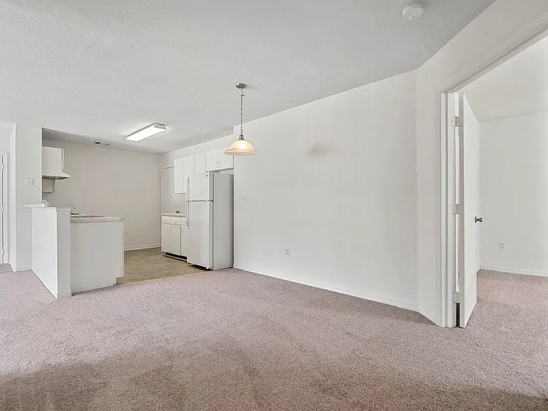 Stonecreek Apartments — Photo 12