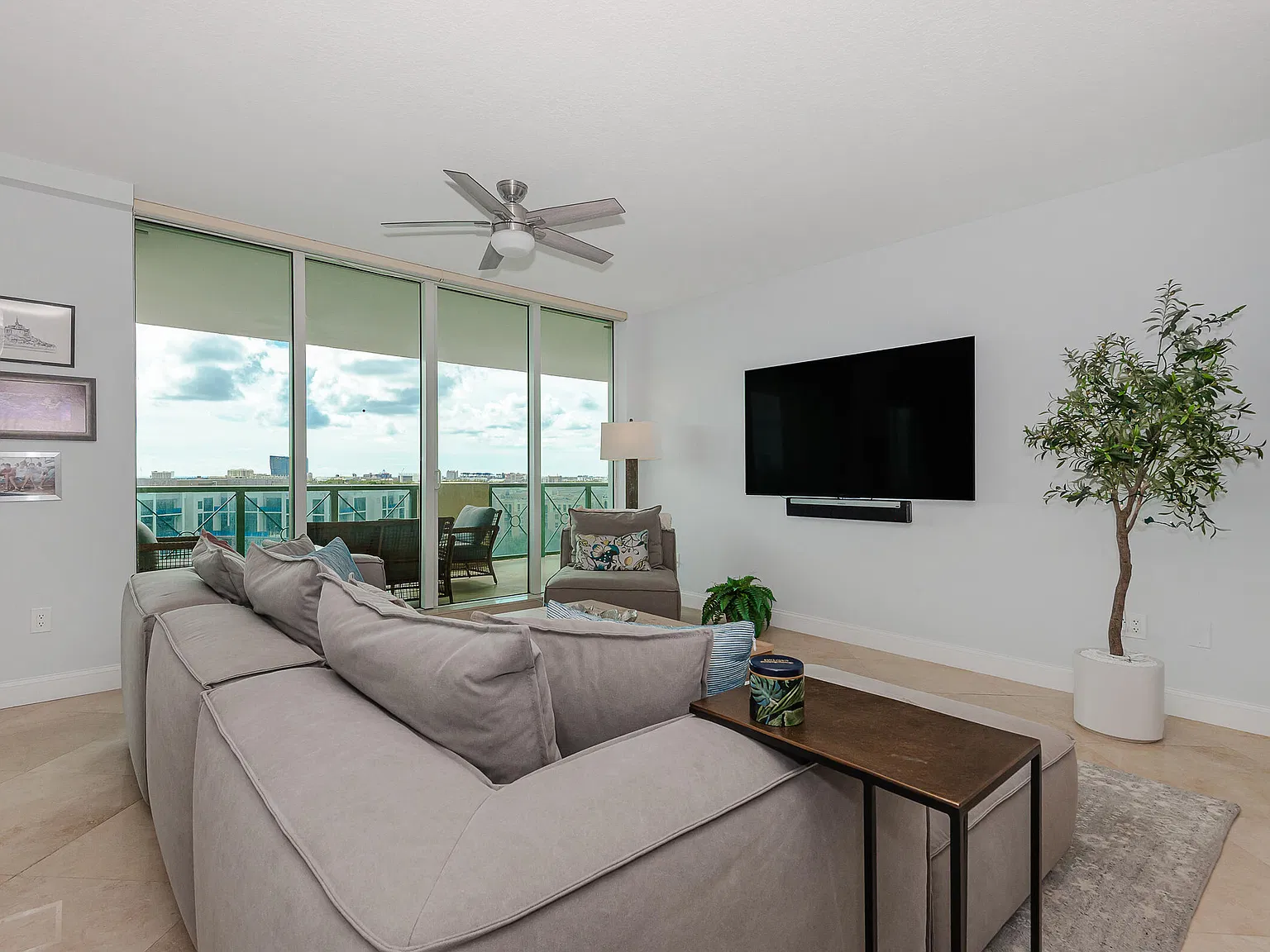 2 bed, 2.0 bath, 1630 sqft, $6,000 — Photo 3