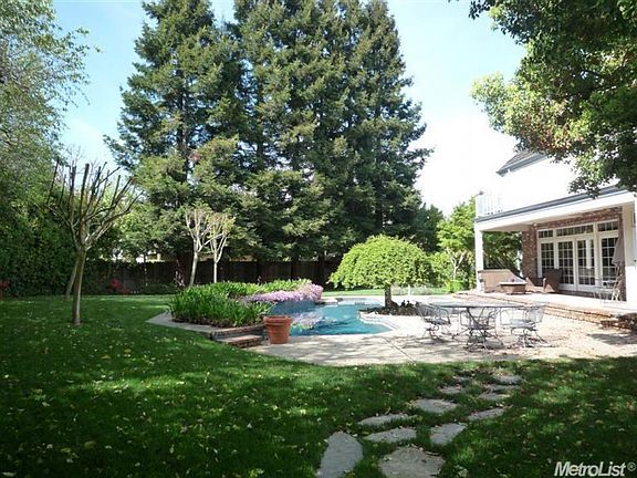 4th image of 18 Alstan Ct