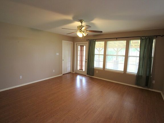 2nd image of 447 Redbud Cir
