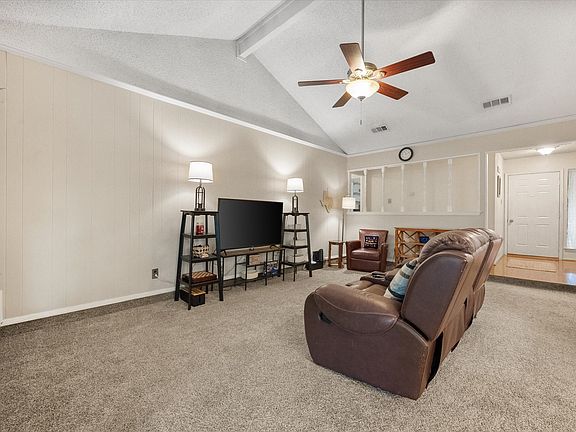 5th image of 2709 Blue Quail Dr