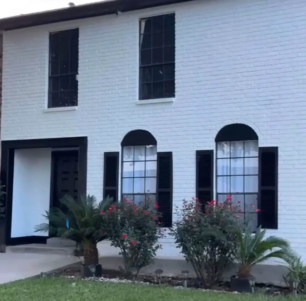 3 bed, 2.5 bath, 1800 sqft, $2,100 — Photo 1