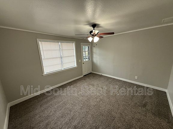 3rd image of 2151 Sparks St N