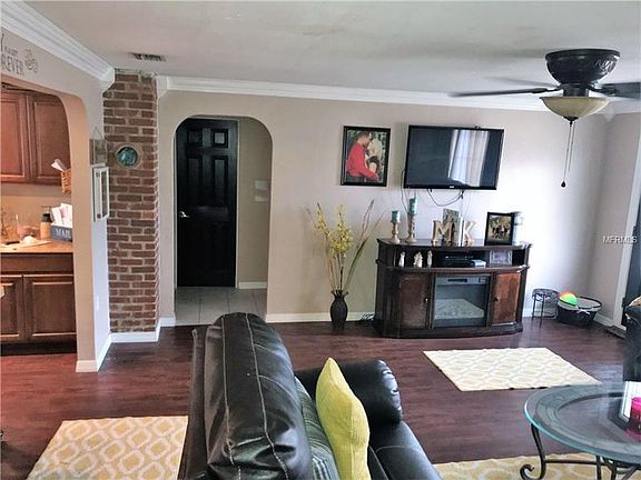 3rd image of 1120 Dora Ave