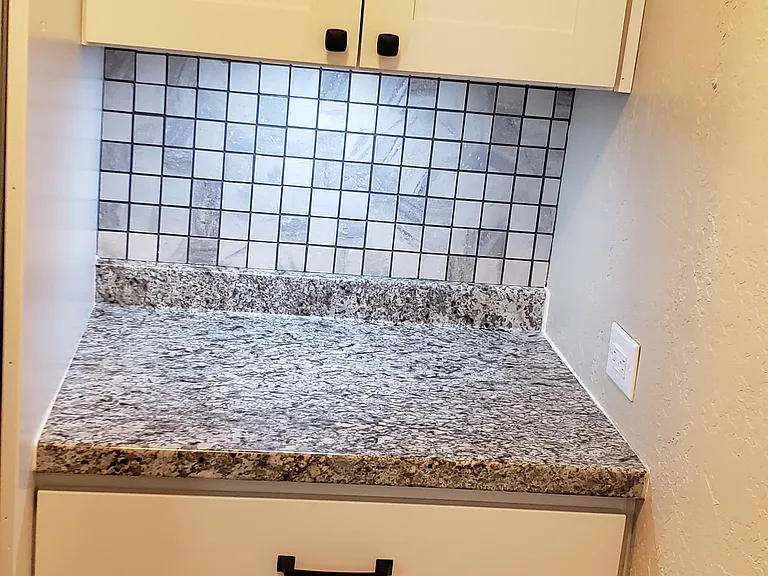 323 Park St — Photo 25