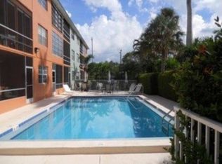 70 7th Ave S, Naples, FL 34102