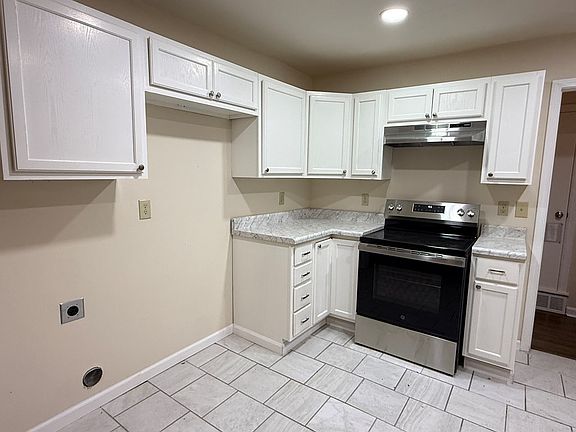 5th image of 500 Balfour Rd