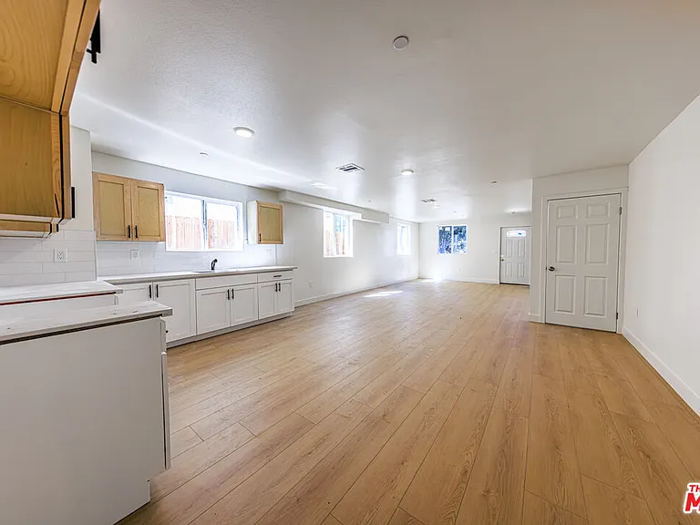 1640 Murchison St — Photo 7
