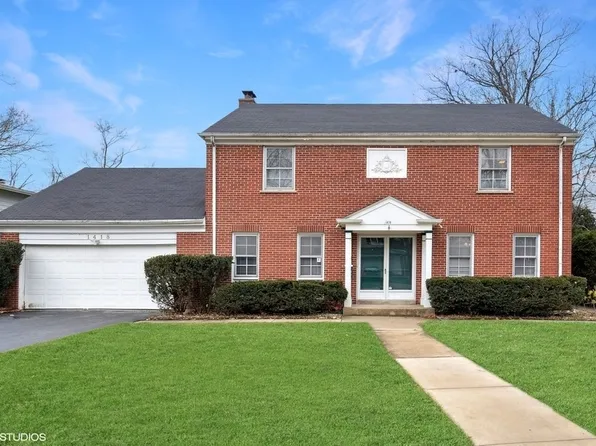 1418 Kenton Rd, Deerfield, IL 60015