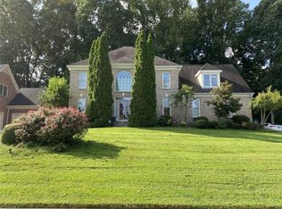 4718 Chesterfield Pl, Jamestown, NC 27282