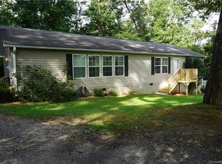 16 Valley View Dr, Candler, NC 28715