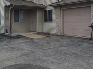 255 Fuller St APT 4, Columbus, WI 53925