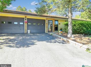 5132 Liberty Ln, Schnecksville, PA 18078