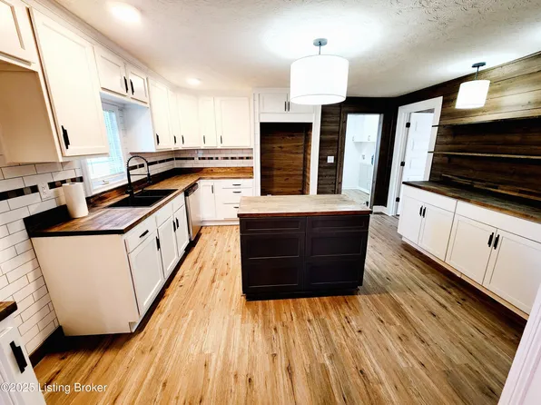 10509 National Tpke, Fairdale, KY 40118