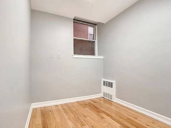 3rd image of 1717 E 18th St APT L1