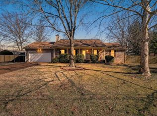 1352 Farmwood Dr, Murfreesboro, TN 37128