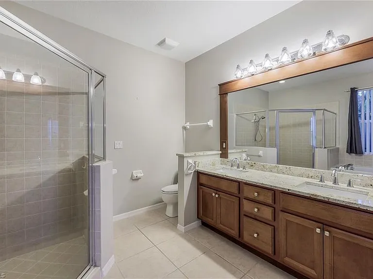 18025 Greenwood Dr — Photo 17