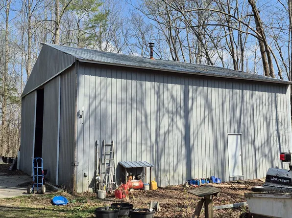 103 Gandy Rd, Hohenwald, TN 38462