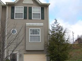 716 Palace Ct, Pittsburgh, PA 15227