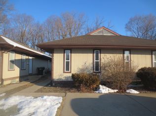 1931 Greenock St, South Bend, IN 46614