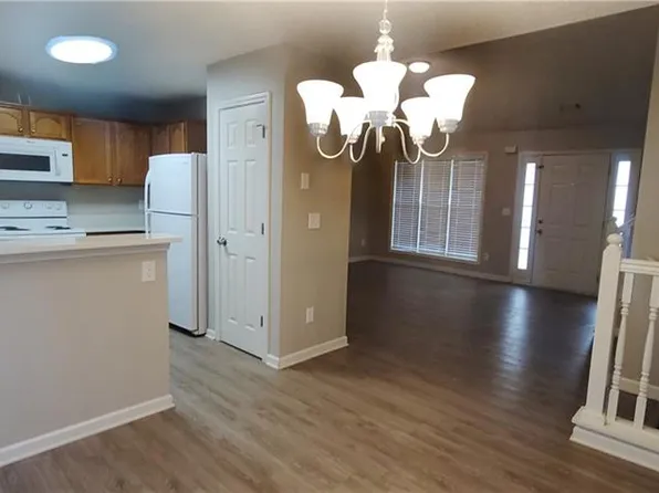 3314 Waggoner Trl, Rex, GA 30273