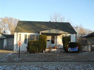 21440 Curie Ave, Warren, MI 48091