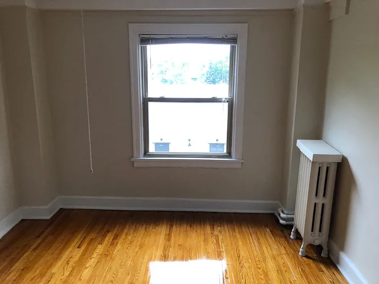 1130 Parkerapartment #315 — Photo 2