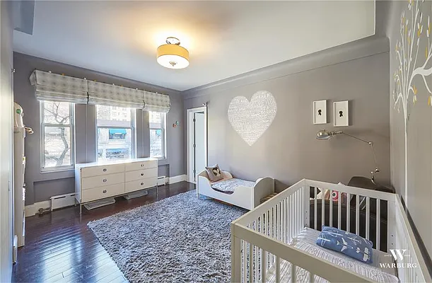 Sold by Warburg | media 6