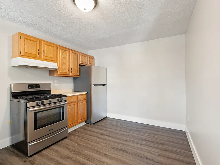 1112 Park Ave — Photo 13