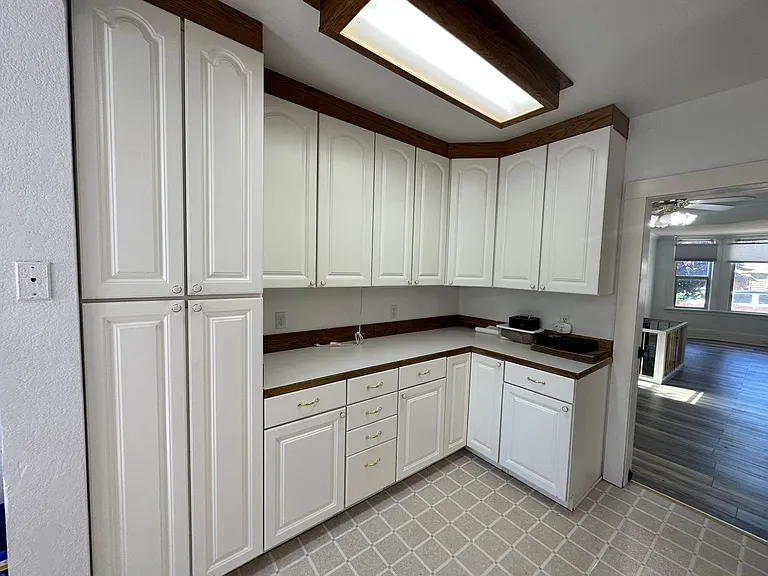304 S Anderson St — Photo 35