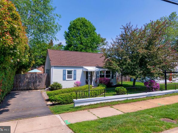3108 Burgundy Rd, Alexandria, VA 22303