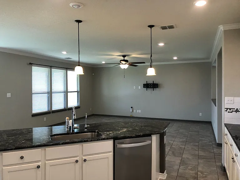 408 Landmark Stone — Photo 38