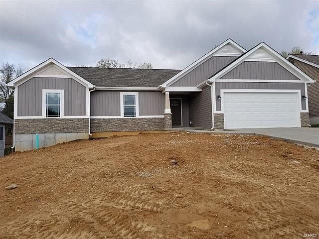 1st image of 201 Cuivre Valley Dr