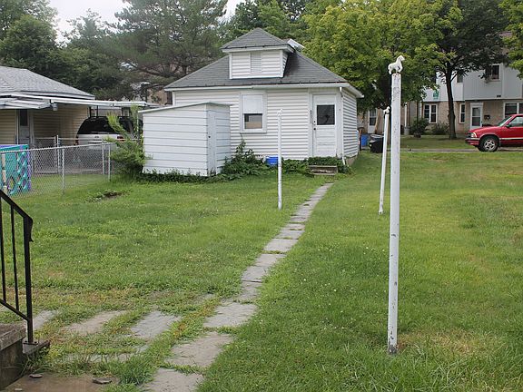 5th image of 633 Ash St