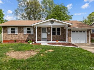1470 Bluefield Dr, Florissant, MO 63033