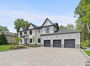 172 Birchwood Rd, Old Tappan, NJ 07675