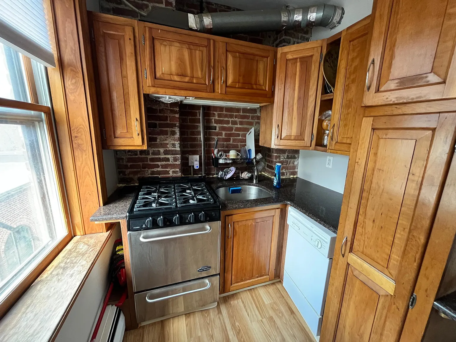 2 bed, 700 sqft, $2,999 — Photo 4