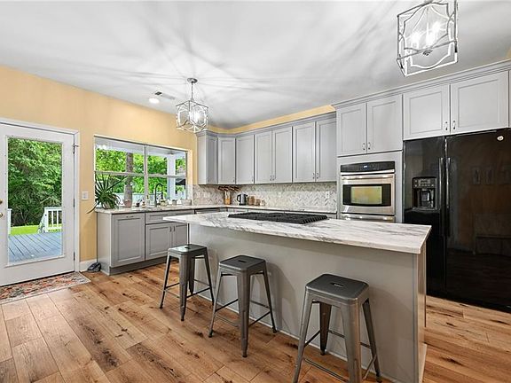 3rd image of 20216 River Parc Dr S