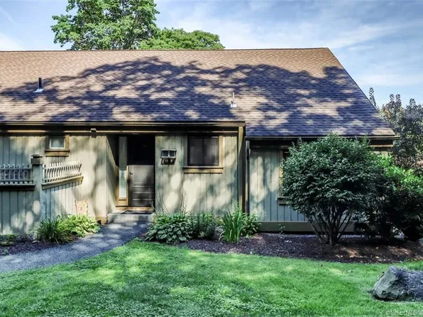 12 Heritage Village #B, Southbury, CT 06488