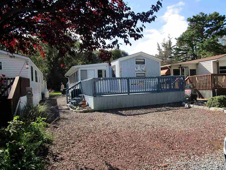 1st image of 97 Holly Dr #97