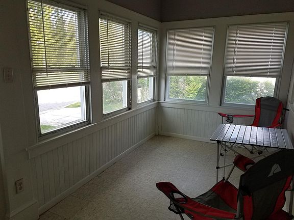 4th image of 20 Lawson Ave APT 1