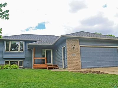 5201 E Blueridge Dr, Sioux Falls, SD, 57110